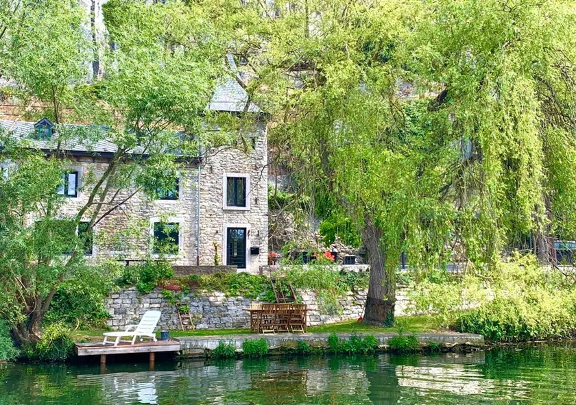 Pieds dans l'eau Private Wellness Bordure de Meuse - Image 1