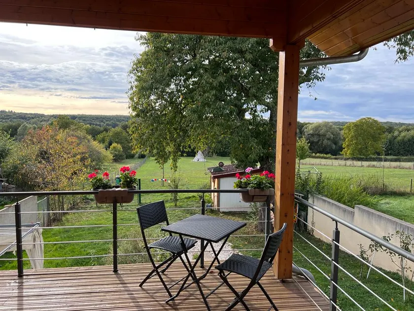 Riverfront cottage - Image 1