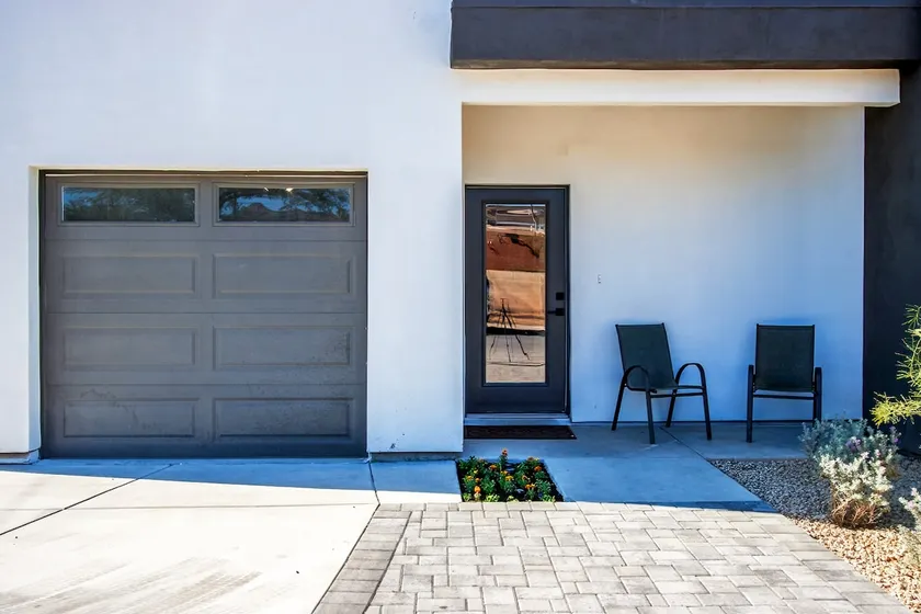 Desert Mountain Views - Image 1