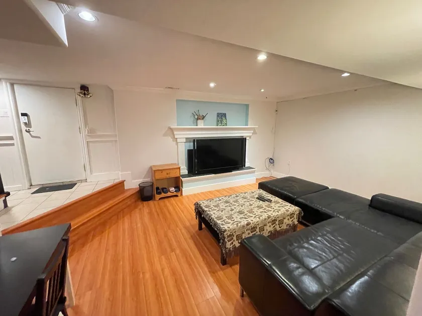 Entire Guest Suite -2 bedrooms w/ Private Entrance - Image 1