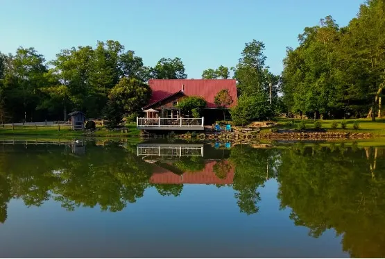 Sandstone Retreat - 20 Acre Private Estate - Image 1