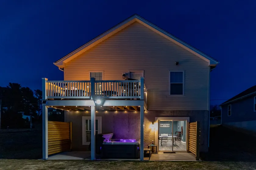 Epic ~ Ski, Game Room, Hot tub, BBQ, Firepit ~ - Image 1