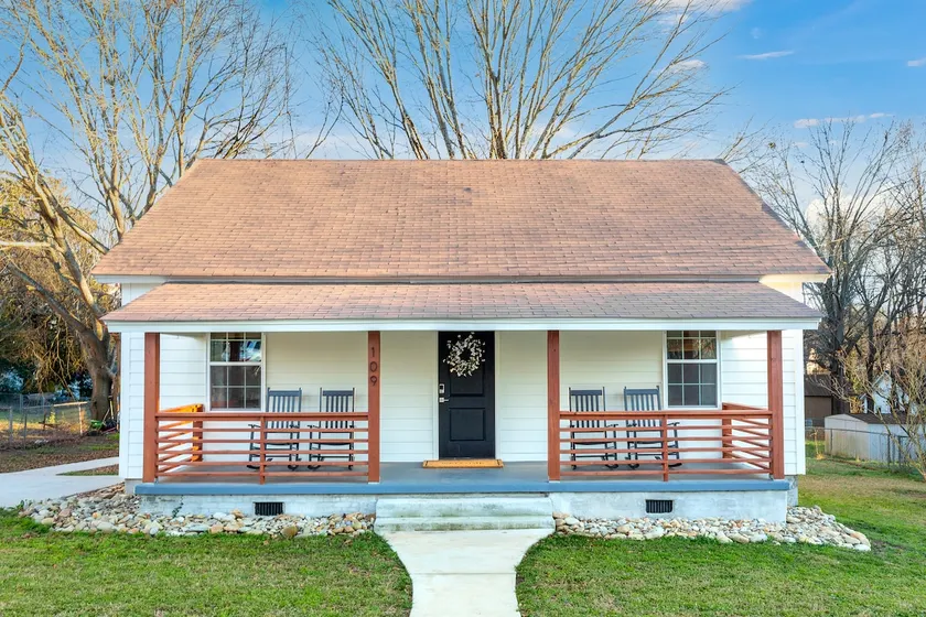 The Cotton Mill Cottage in Downtown Simpsonville - Image 1