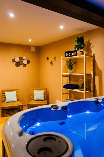 Gîte SPA de la Hardt - Jacuzzi intérieur privé - Image 1