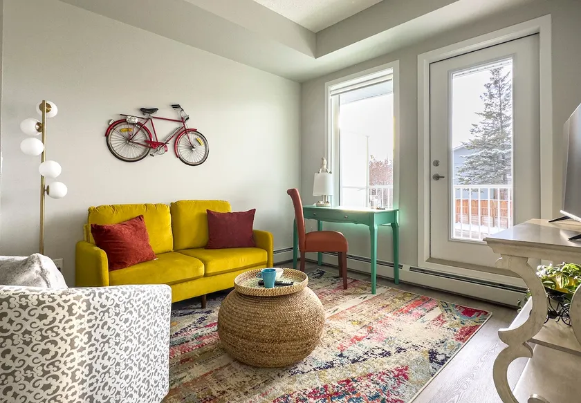 Unique 1 bedroom unit in Inglewood | Free Parking - Image 1