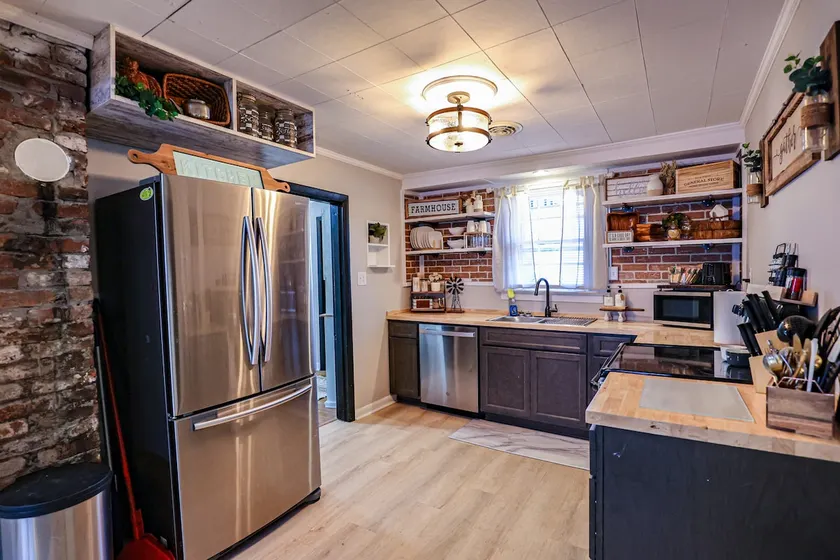 Beautifully Decorated: 2 BR & 2B: Close to Hosp - Image 1