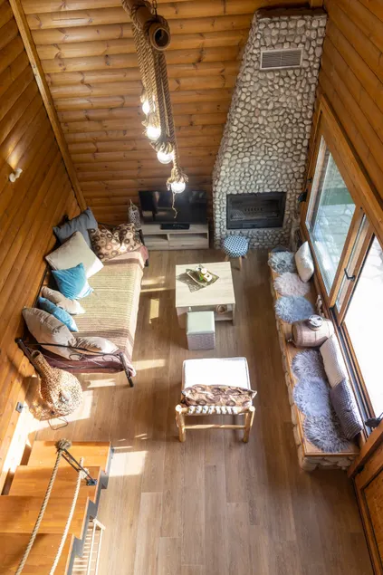 The cabin - Image 1