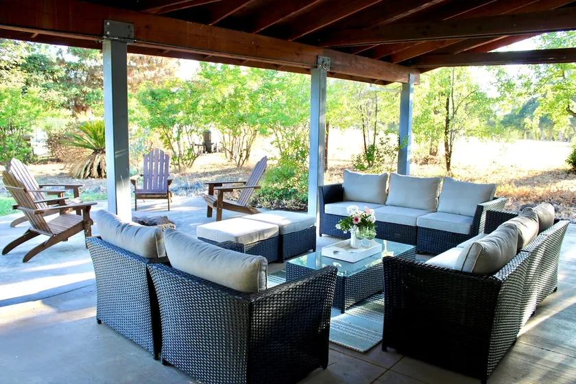 Farm house on 36 beautiful acres - Image 1