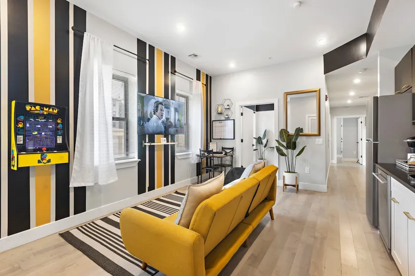 Cozy 2-bedroom in Ironbound - Image 1