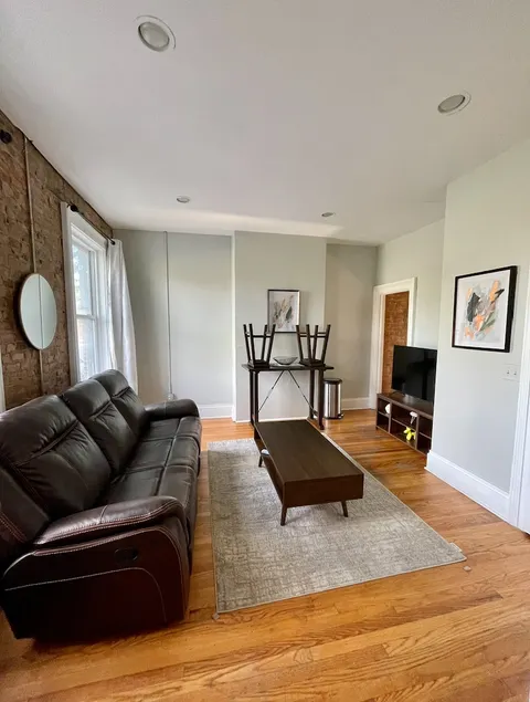 Rowhouse 9 ParkSouth 1 Bedroom - Image 1