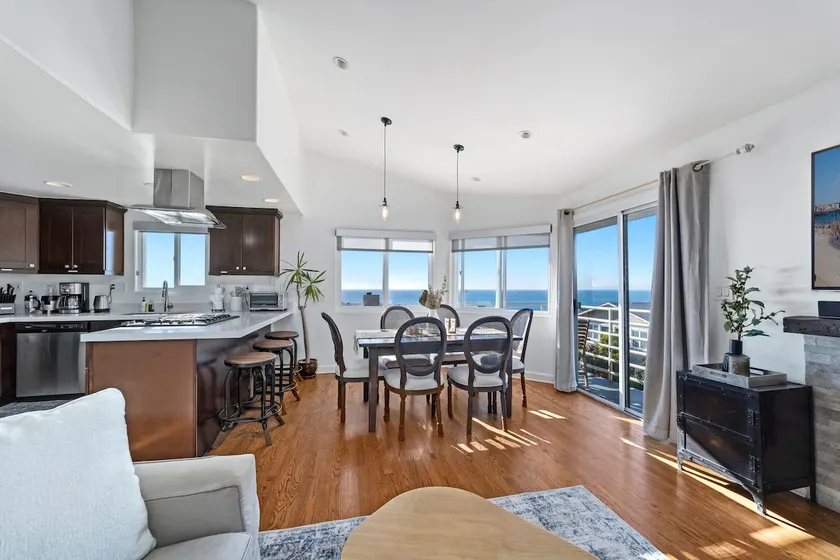Top Floor Ocean Views & 2 Car Garage Steps to Sand - Image 1