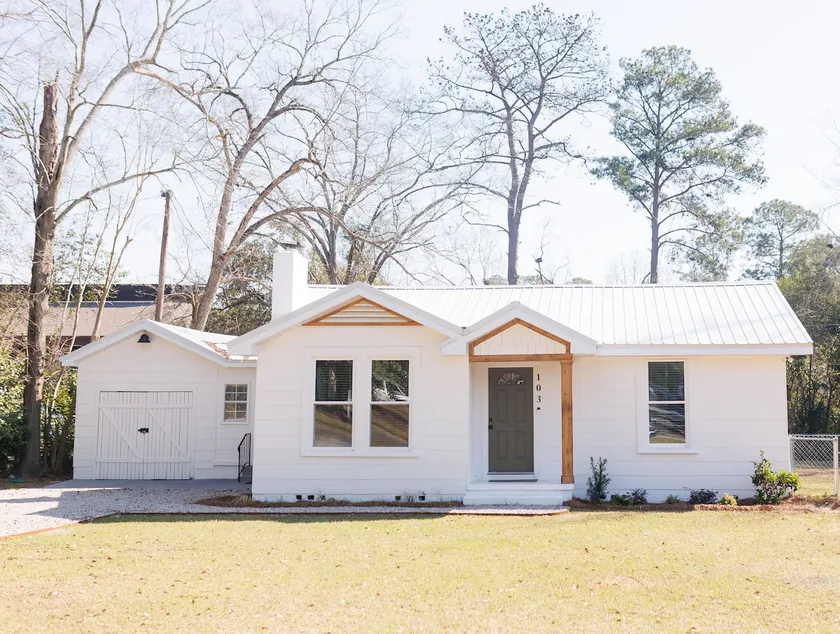 Cozy Historic District Cottage - Image 1