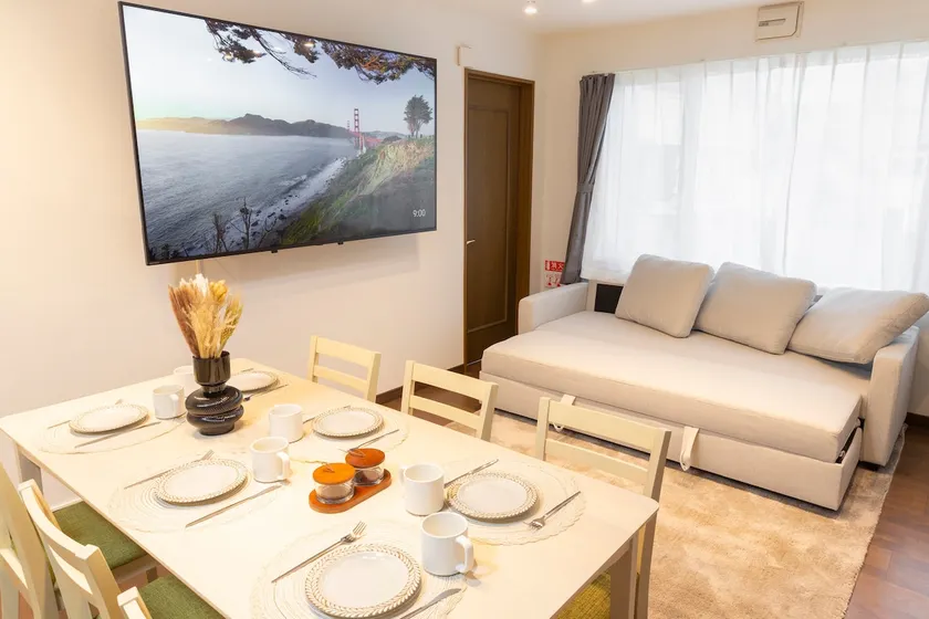 BBQ/8 ppl/1 min to lake/ Queen beds/ToyaHouse - Image 1
