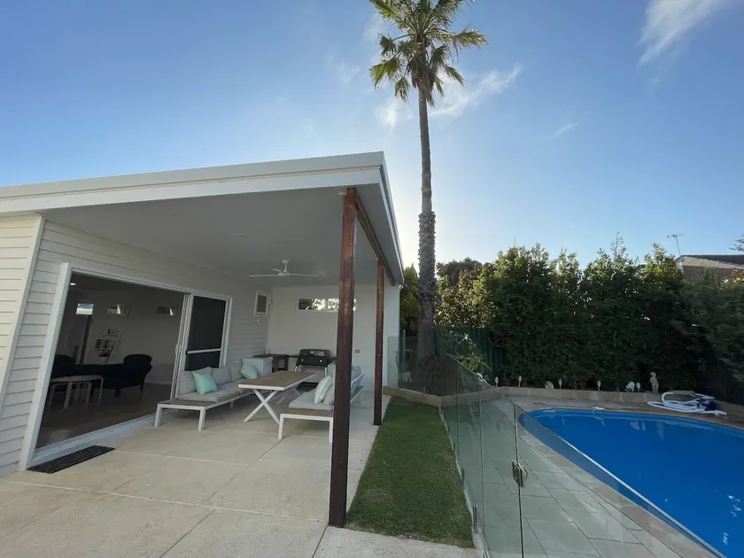 Watermans Bay Studio - Pool & 100m walk to beach - Image 1