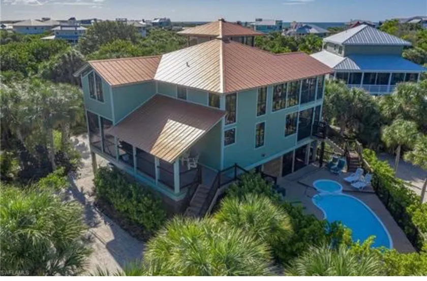 Spectacular Sunsets.  Private multilevel designer home with heated pool and spa - Image 1