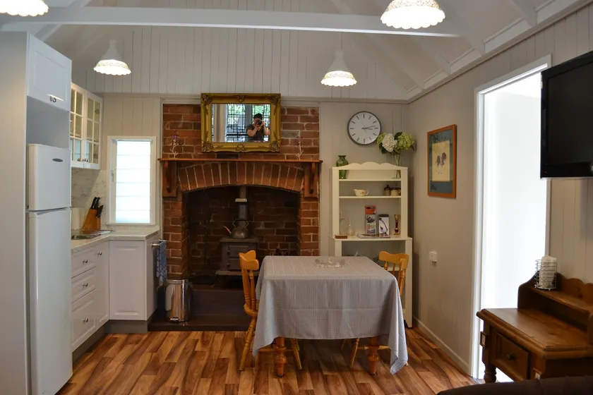 Pitstop Lodge Guesthouse B&B - Image 1