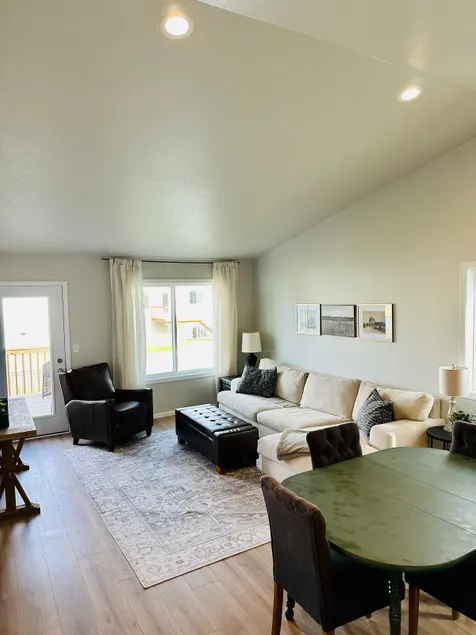 Rachel's Retreat: Spacious new home in West Fargo - Image 1