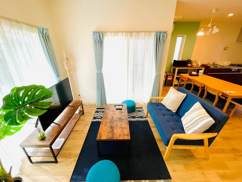 A clean and beautiful private house!Fully equipped, dryer, water server, very popular with families with children, great... - Image 1