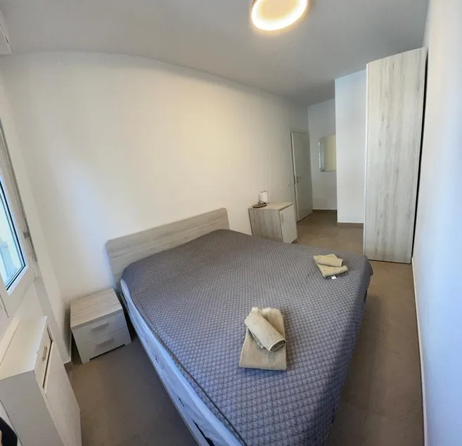 La Veranda Guest Rooms - Free Public Transport & Parking, close to City Center - Image 1