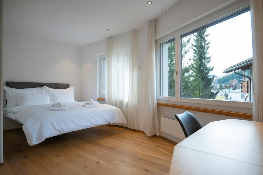 Laax's Pinnacle: Studios, Alpine Opulence Awaits! - Image 1