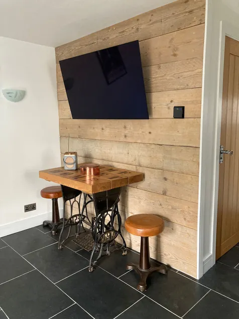 Cosy barn style stay in Somerset - Image 1