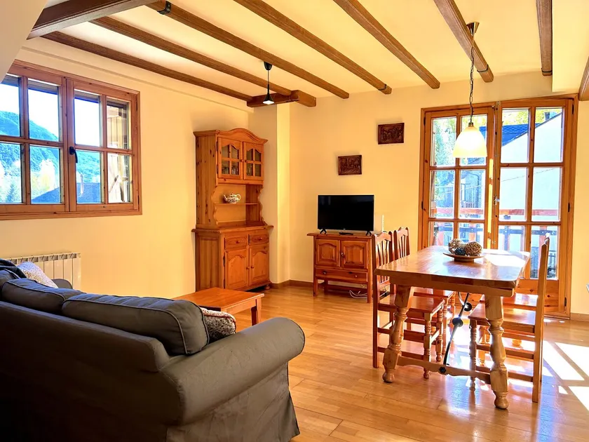 RURAL D'ÀNEU | Family and mountain duplex - Image 1