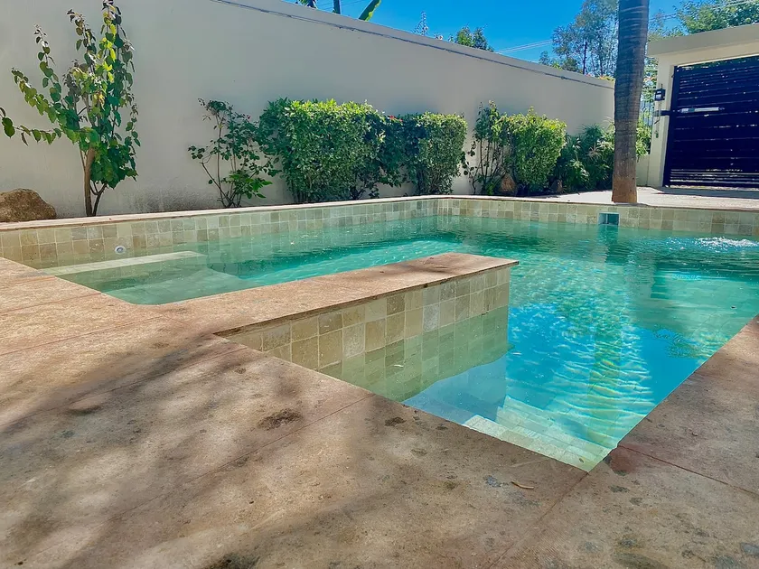 MC2 House with Pool in Lomas de Comanjilla - Image 1