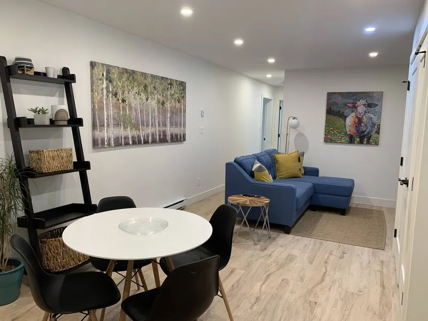 Queen Street Suite - Image 1