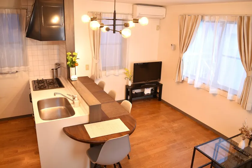 10-minute walk to Ebisu Station! Within walking distance of Ebisu Yokocho! Entire private villa / Up to 13 guests / Ginza, Akihabara, Ueno - Image 1