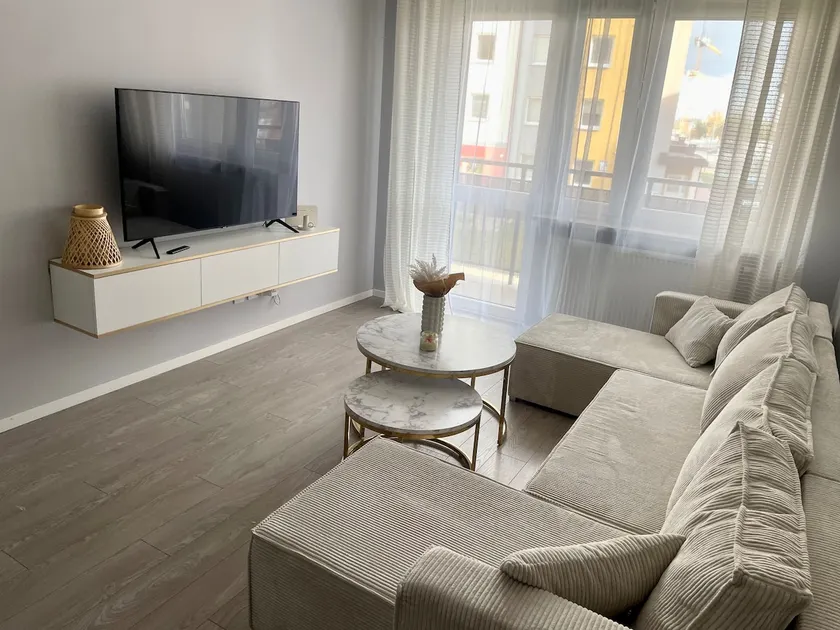 White Nights Apartment - Image 1