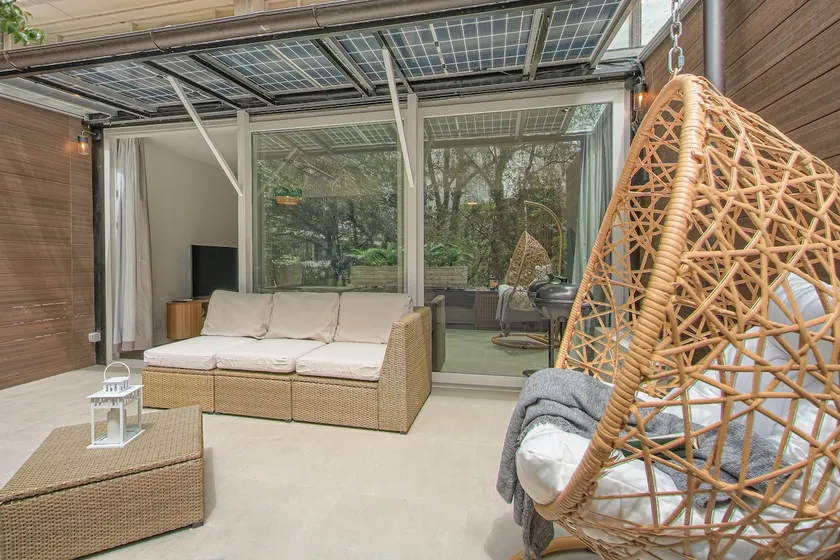 King-size bed with terrace and Air Conditioning! - Image 1