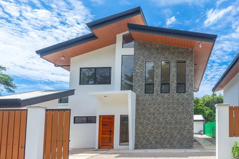 Two beautiful villas 10 minutes walk to the beach. - Image 1