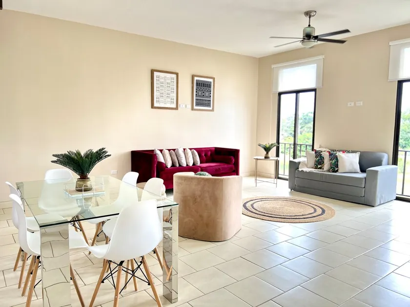 ”Red Velvet” Apartment - Image 1