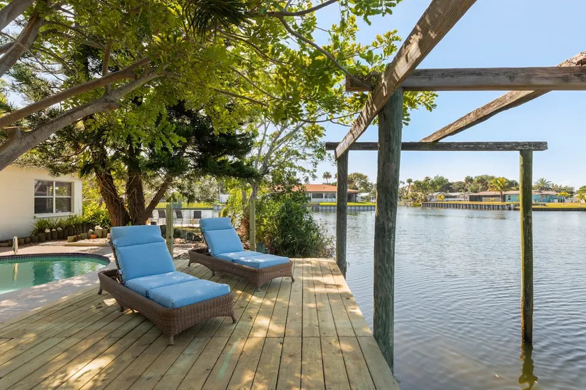 Coconut Cove - heated pool and canal - Image 1