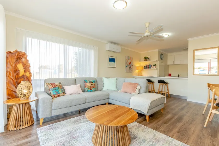 2BR waterview gem @ Mariners - Image 1