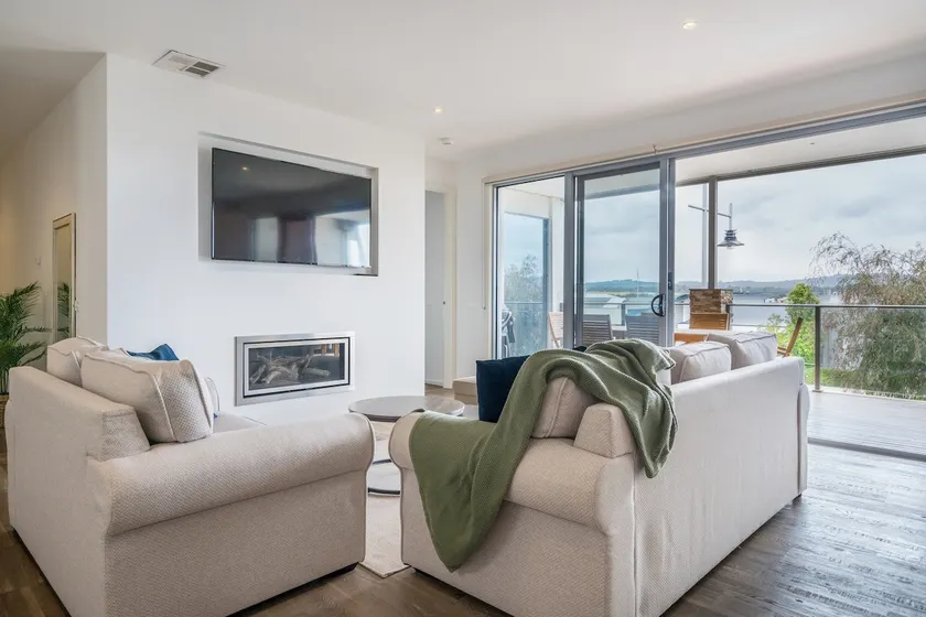 Harbour Haven - Generous Group Stay Near Martha Cove - Image 1
