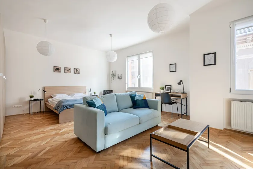 Liget Apartment - Image 1