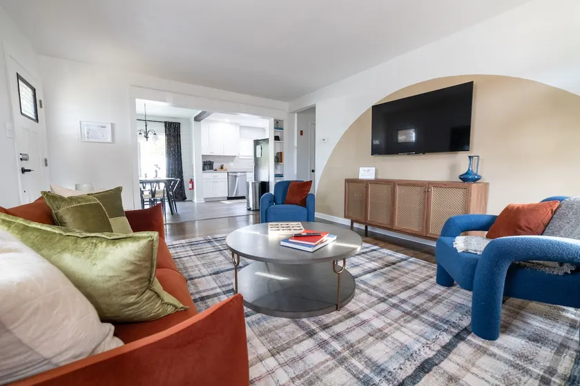 10 min to Ocean View Beach: 15% Off March - Image 1