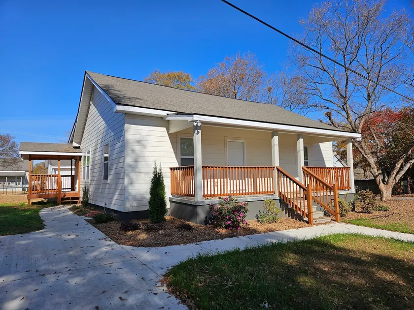 Quaint Village Greer Home - Image 1