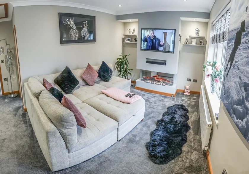The bungalow at Phoenix Court - Image 1
