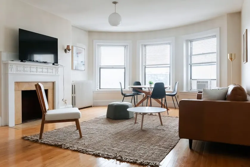 Stunning 1BR | Steps to Fenway! - Image 1