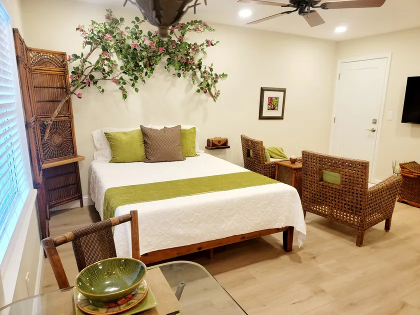 Romantic Oases Near Siesta Key Beach! - Image 1