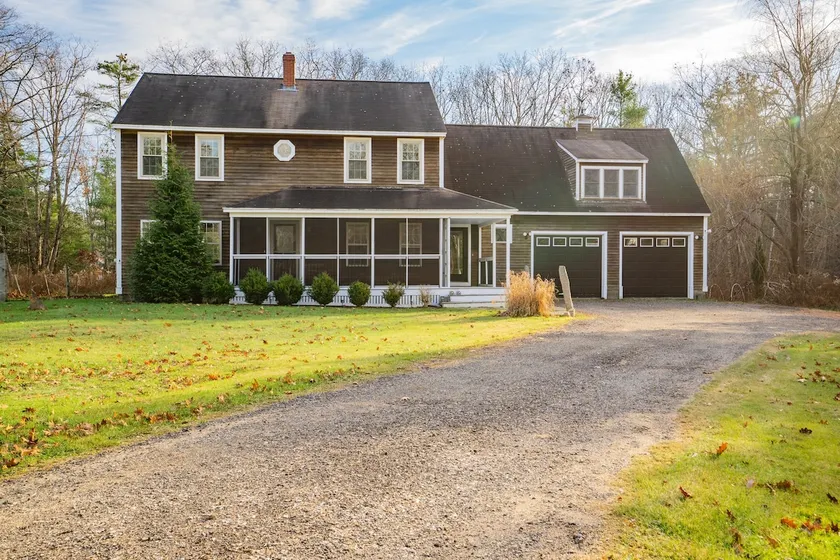 Fenced Yard | King Bed | Close 2 Beaches & Kport - Image 1