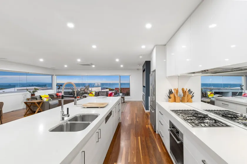 Luxury Beach Views on the Terrace sleeps 10 - Image 1