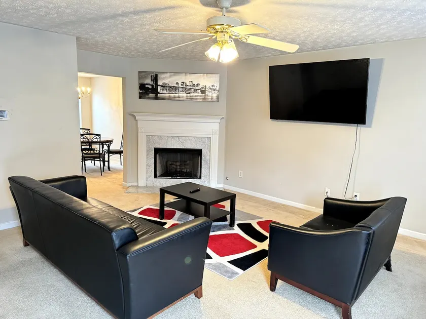 Cozy 2BR Near Atlanta|Sleeps 5|Free Parking - Image 1