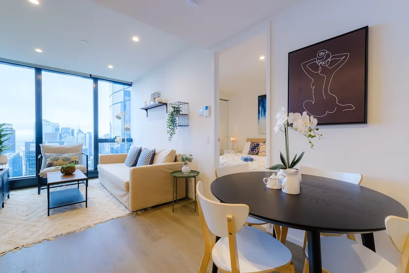 Brand new skyscraper-stylish Apt - Image 1