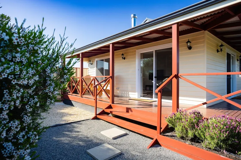Owen's Hideaway by the BnB Collection - Image 1