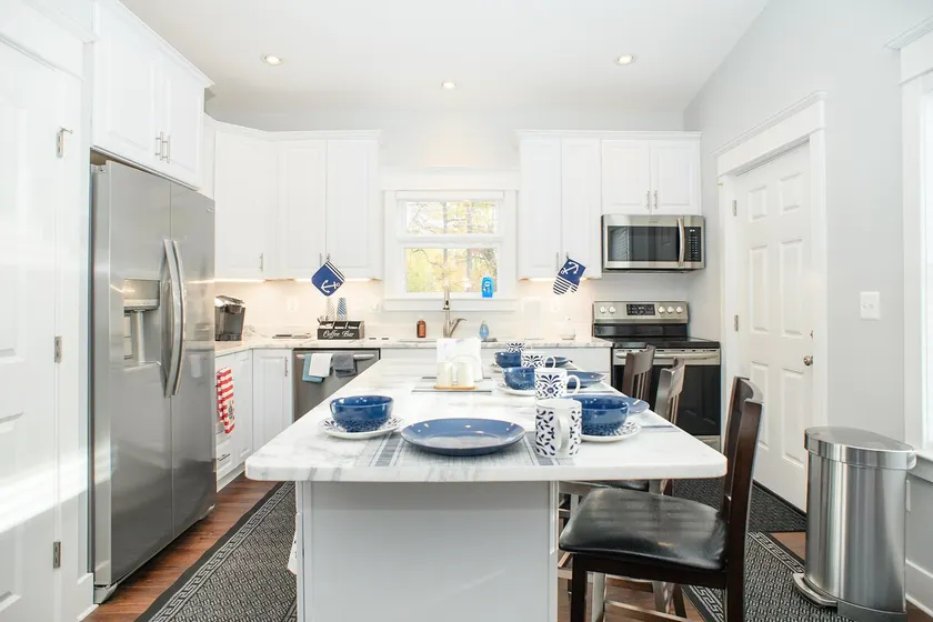 Bay Ridge house by Quiet Waters Park, Thomas Point Park  - Image 1