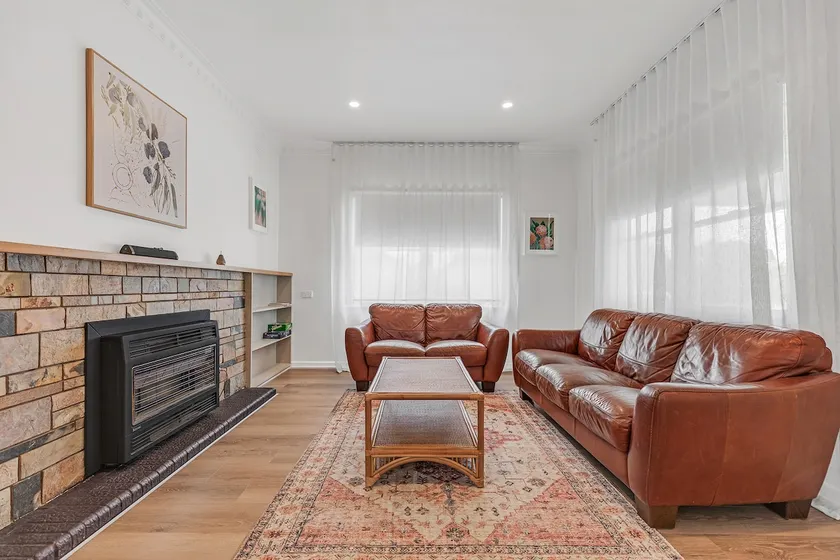 Pet-friendly 3BR/2BA near river — The Stables - Image 1