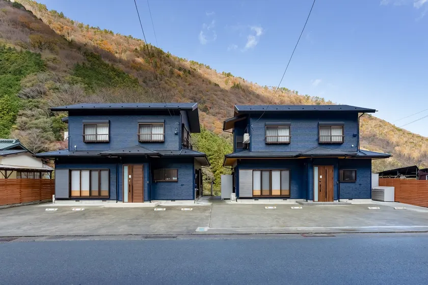 BBQ, sauna and projector | 6 bedrooms in duplex suite | Overlooking the Suwannachon | 8 minutes' drive from Hakone Yumoto - Image 1